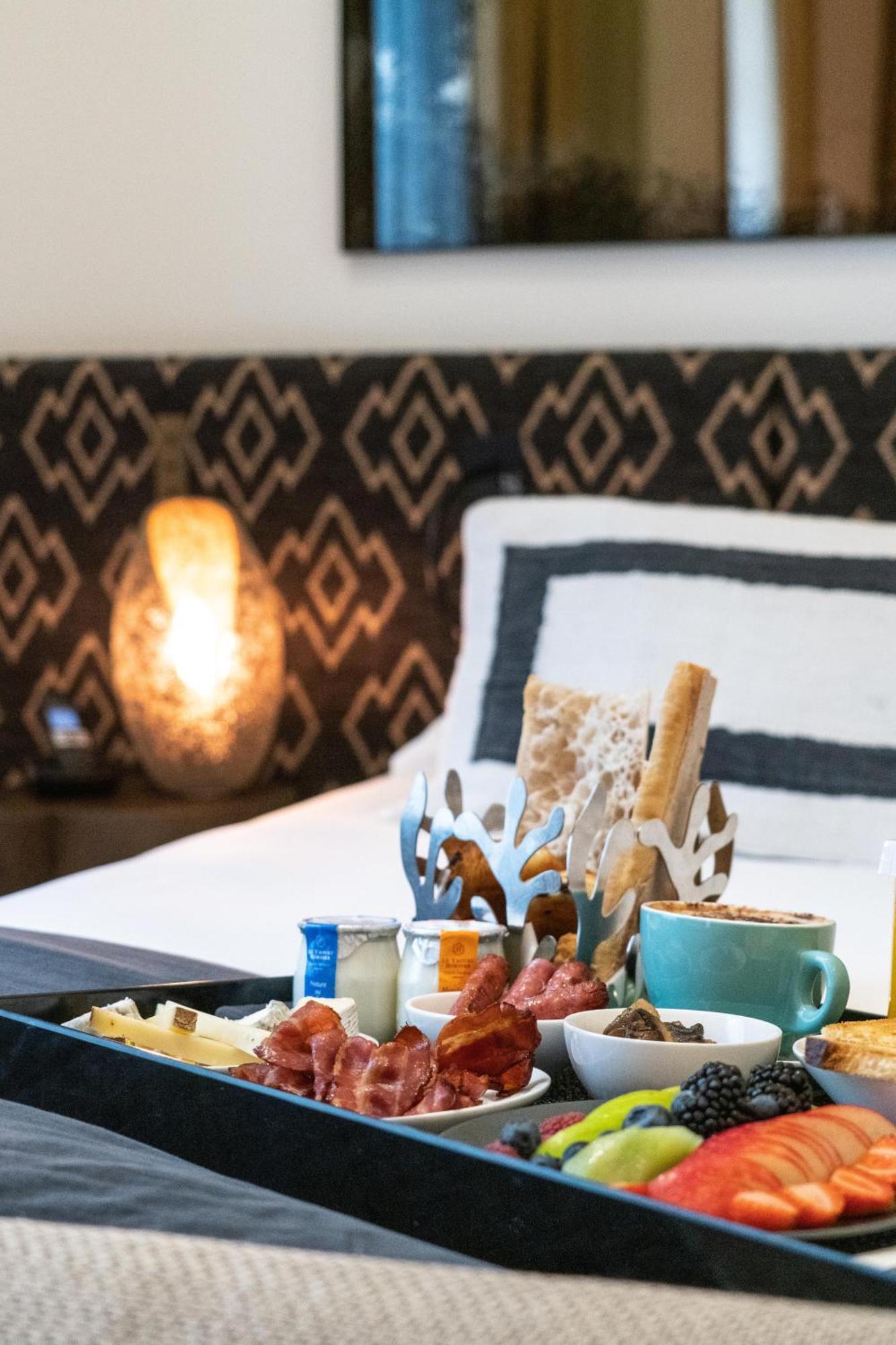 Hotel Marignan Champs-Elysees Párizs Kültér fotó